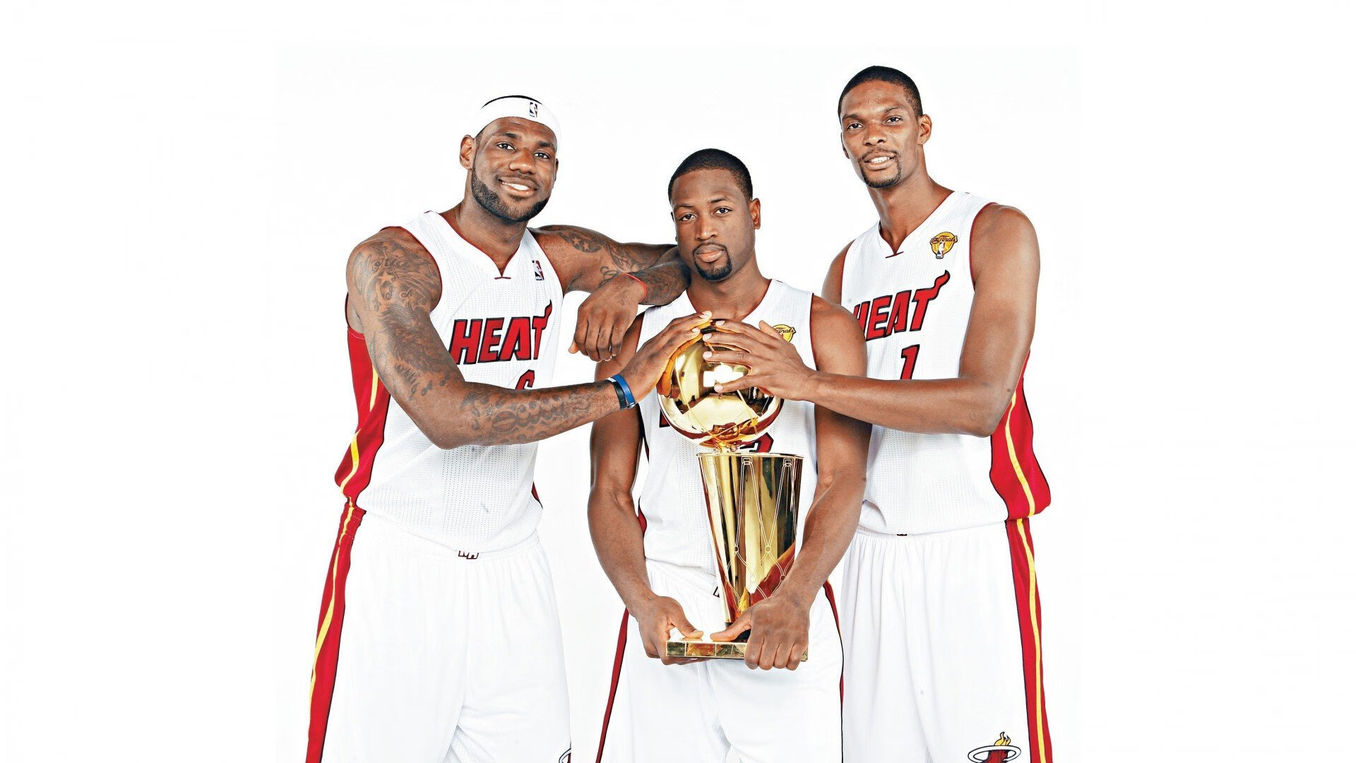 库里狂飙12记三分球,勇士力克雷霆豪取八连胜